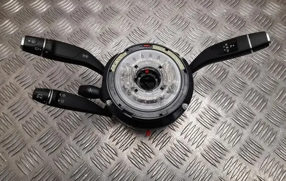 Wiper turn signal indicator stalk/switch