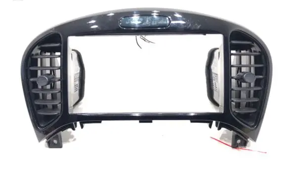 Nissan Juke I F15 Dashboard side air vent grill/cover trim 687501KE0A