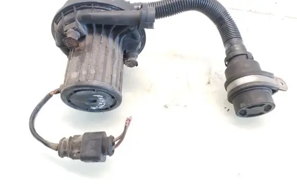 Volkswagen Phaeton Secondary air pump 3D0131083D