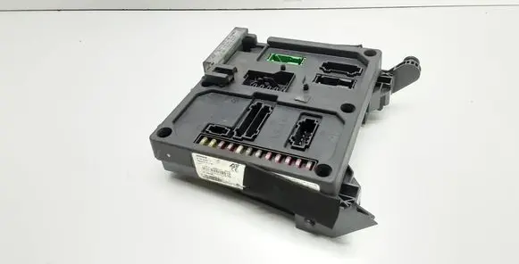 Ford Galaxy Fuse module 7M0971882A 7M0962256J