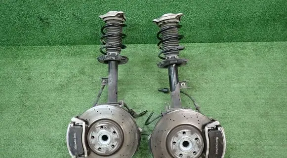Mercedes-Benz GLA H247 Front wheel hub spindle knuckle 