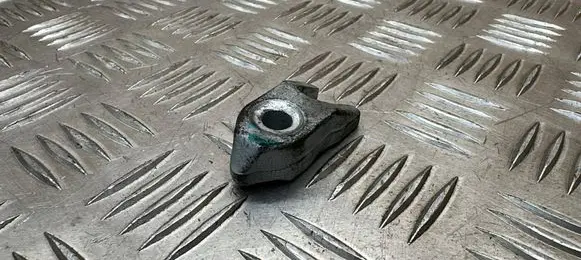 Chevrolet Captiva Fuel Injector clamp holder 
