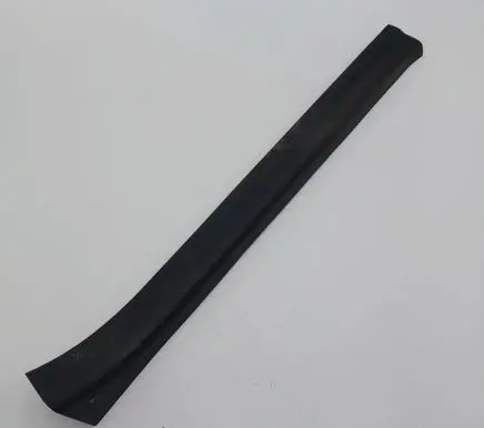 Nissan Leaf II (ZE1) Front sill trim cover 769B53NL0A