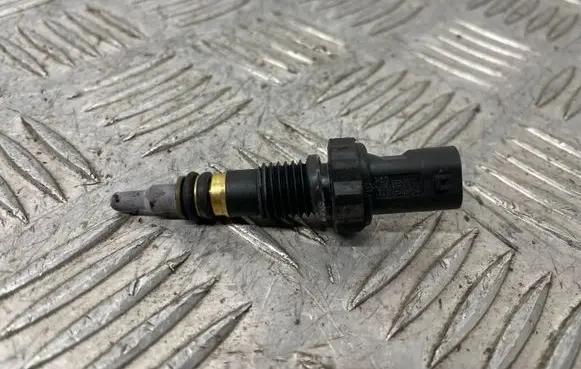 BMW 5 F10 F11 Coolant temperature sensor 7797957