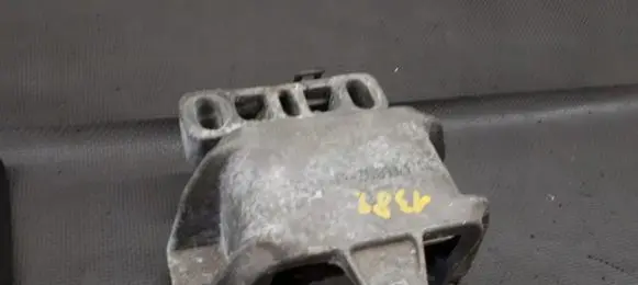 Volkswagen Golf IV Engine mount vacuum valve 1J0199555AL