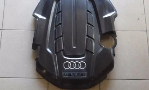 Audi A8 S8 D4 4H Engine cover (trim) 079103925AC
