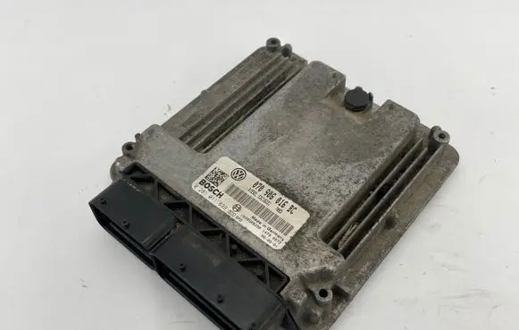 Volkswagen Touareg I Engine control unit/module 070906016BC 0281011839 1039S08290