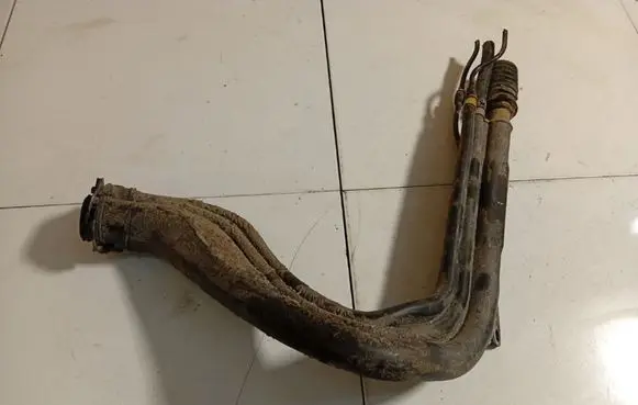 Renault Scenic I Fuel tank filler neck pipe 20789F2
