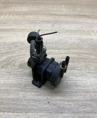 Opel Astra J Vacuum valve 09158200