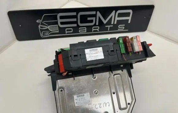 Mercedes-Benz S W221 Fuse module A2215458345 A2215402250 A2215451632