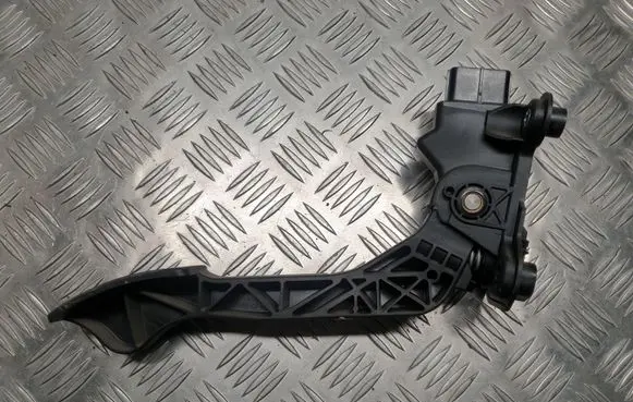 Peugeot iOn Accelerator throttle pedal 1600A098 10405908162 15004B