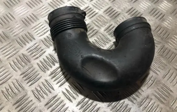 Volkswagen Golf V Air intake hose/pipe 1k0129618