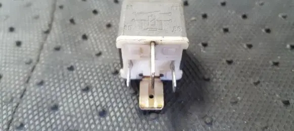 Mercedes-Benz Vito Viano W638 Other relay 00351070