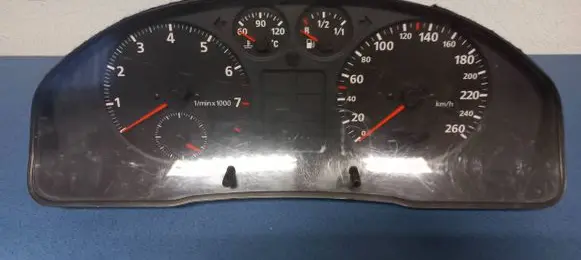Audi A4 S4 B5 8D Speedometer (instrument cluster) 8D0919033C