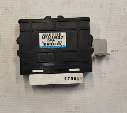 Mitsubishi Pajero Gearbox control unit/module MR528637 X4T71773