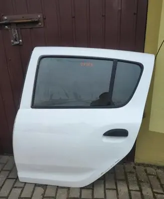 Dacia Sandero Rear door