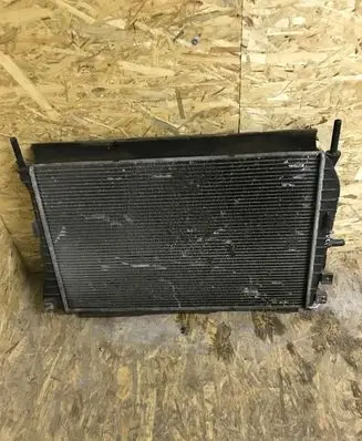 Ford Mondeo Mk III Coolant radiator