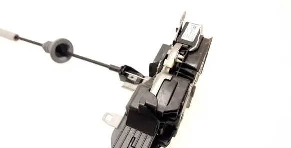 Volvo XC90 Front door lock 31349894
