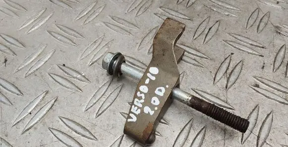 Toyota Verso Fuel Injector clamp holder 