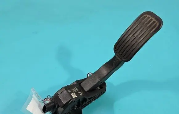 Toyota Corolla E210 E21 Accelerator throttle pedal 7811002210 IMPRK1579440