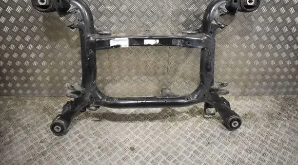 Audi Q7 4M Rear axle beam 