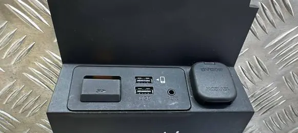 Mazda 6 USB socket connector GML8644A1