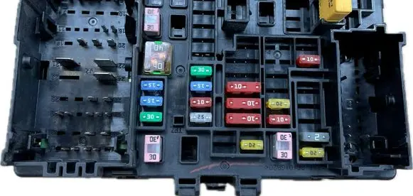 Cadillac Escalade IV Fuse box set 23418064