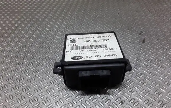 Audi A8 S8 D2 4D Light module LCM 4B0907357