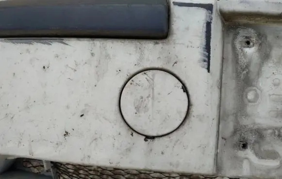Ford Mondeo Mk III Front tow hook cap/cover