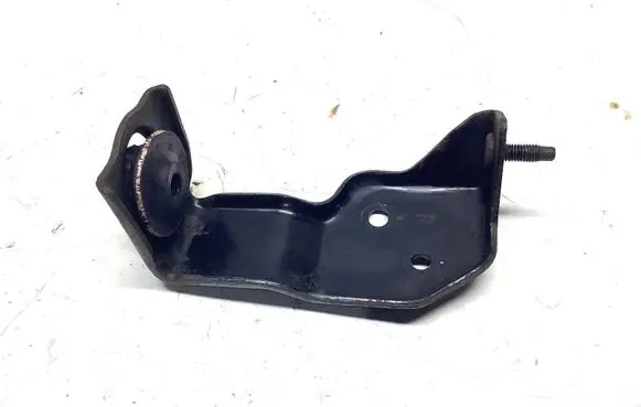 Nissan Navara D23 Radiator support slam panel bracket 7N5461GMQ