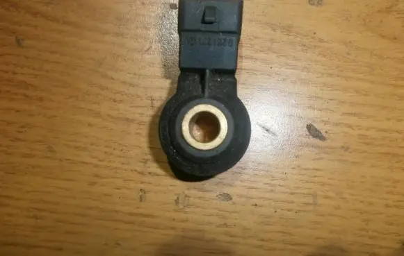 Opel Corsa B Detonation knock sensor 0261231120