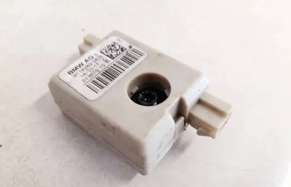 BMW 5 F10 F11 Antenna control unit 911826206 21367510