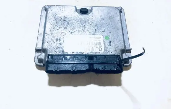 Opel Zafira A Engine control unit/module 24417169 0281010268