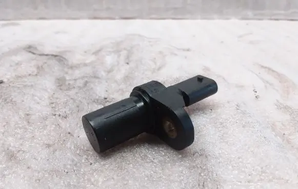 BMW 1 E81 E87 Camshaft position sensor 7803093