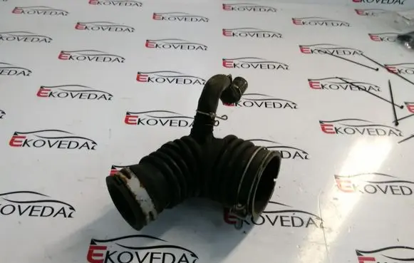 Toyota RAV 4 (XA30) Air intake hose/pipe 1788126080