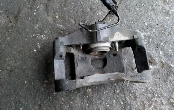 Audi A4 S4 B7 8E 8H Front brake caliper