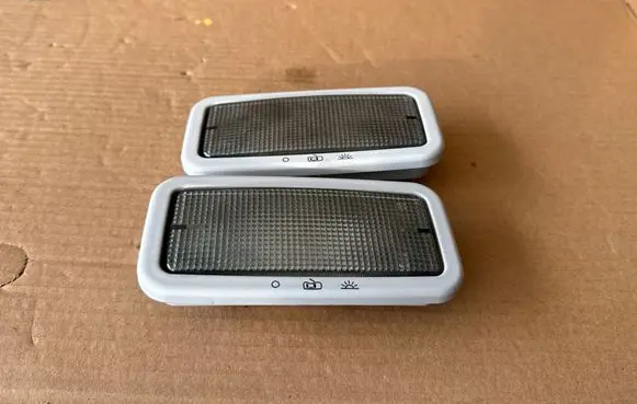 Volkswagen Transporter - Caravelle T5 Rear seat light
