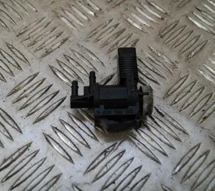 Audi A4 S4 B8 8K Turbo solenoid valve 1K0906283A