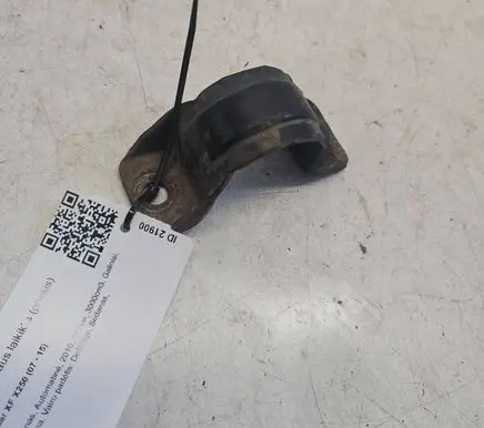 Jaguar XF X250 Sway bar bush bracket, front AW935486AA