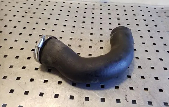 Intercooler hose/pipe