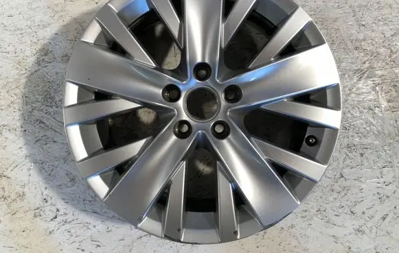 Volkswagen Tiguan R17 alloy rim 