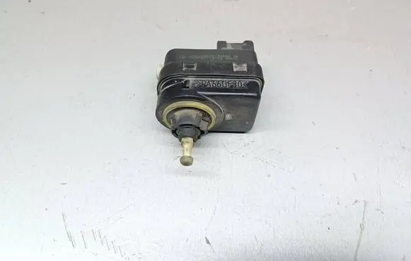 Renault Megane I Headlight level adjustment motor S8200134594
