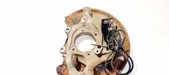 Mercedes-Benz C AMG W204 Rear wheel hub