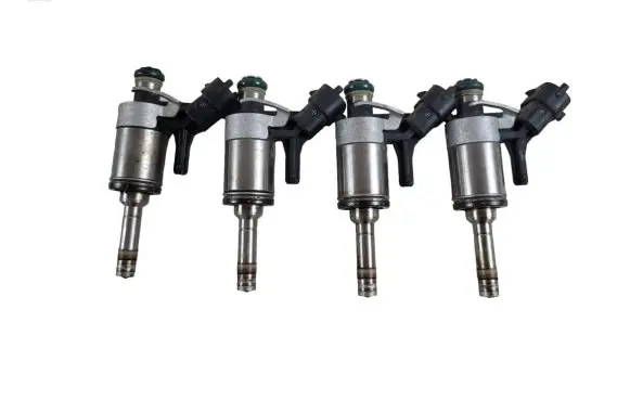 Peugeot 508 Fuel injectors set 9802541680