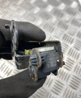 Nissan Juke I F15 Airbag deployment crash/impact sensor 985811LA0A