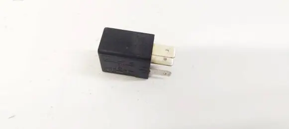 Opel Zafira A Other relay 24432680 70221