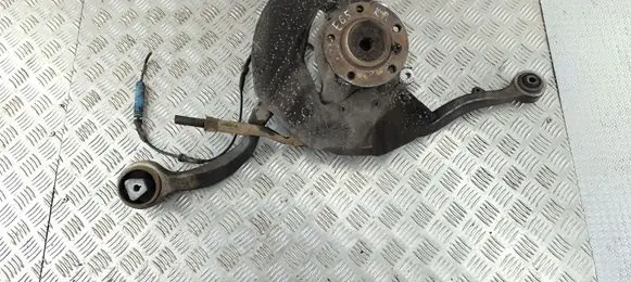 BMW 7 E65 E66 Front wheel hub 31216753461