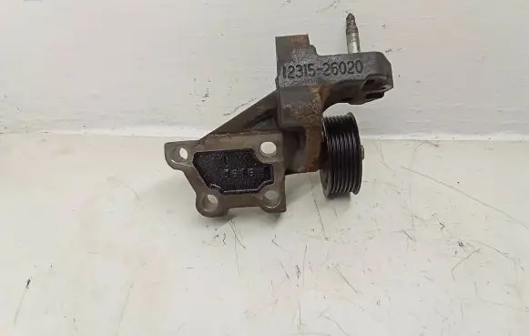 Toyota RAV 4 (XA30) Engine mounting bracket 1231526020