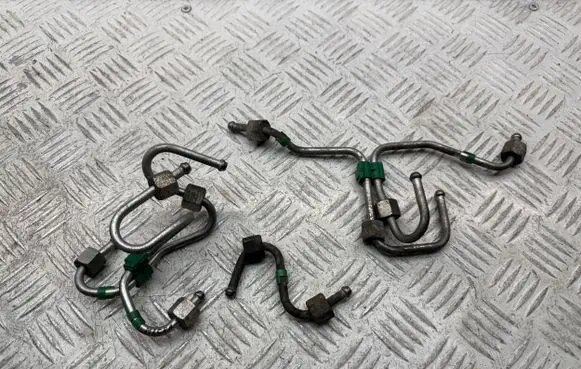 Nissan Micra Fuel injector supply line/pipe 0874200Q1A 0874200Q0M