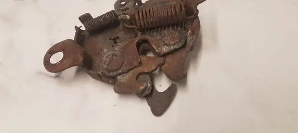 Toyota Yaris Engine bonnet/hood lock/catch